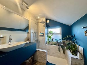 Photo 15- click for photo gallery